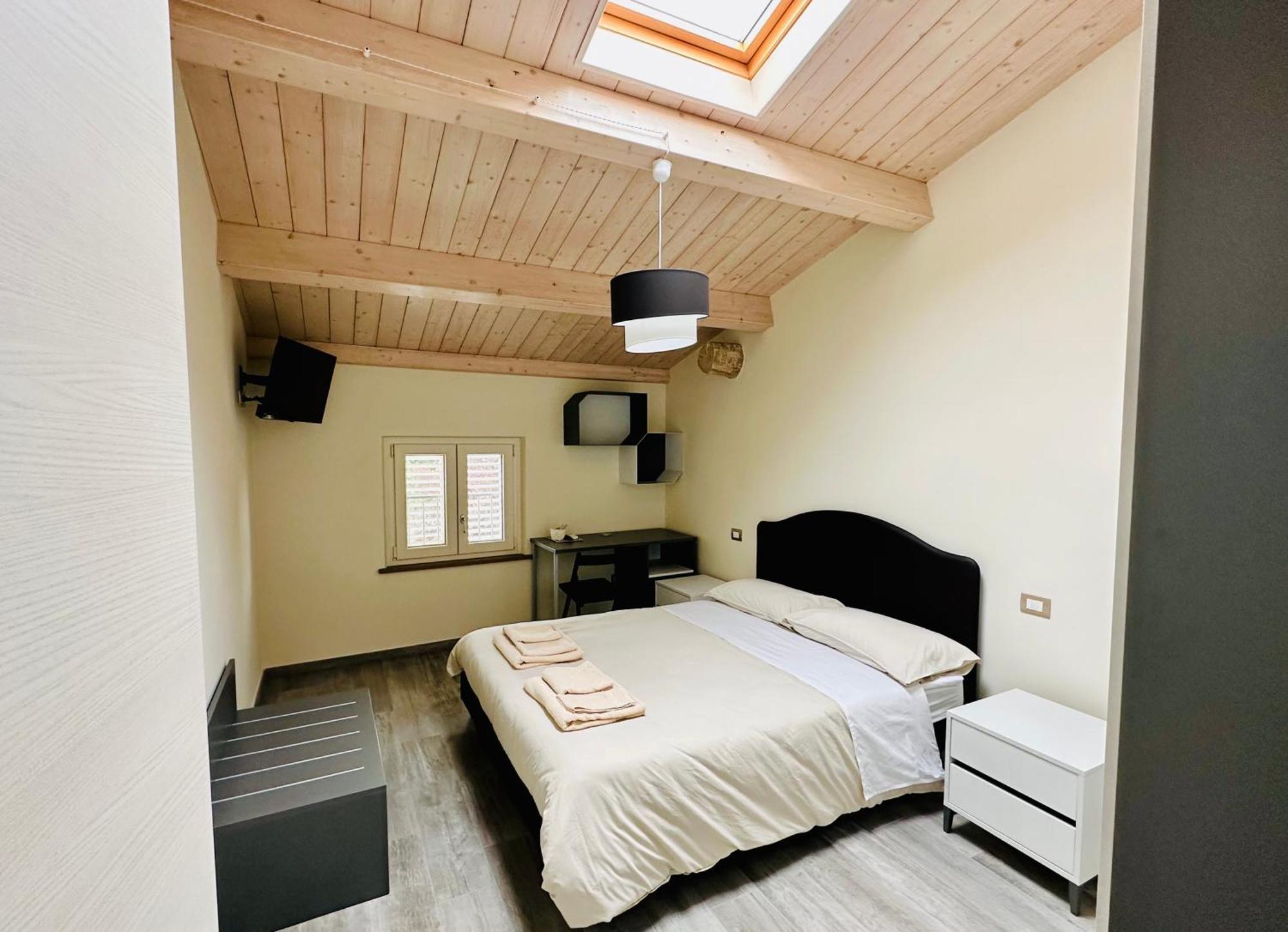 Locazione Turistica Rania Hotel ลุคคา ภายนอก รูปภาพ